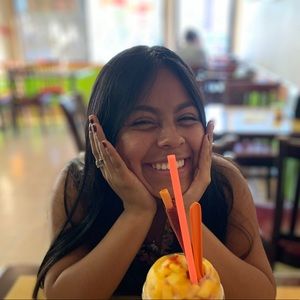 Meet your Posher, Emily